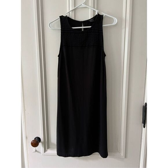 Ann Taylor Dresses & Skirts - Ann Taylor crocheted front black tank dress S